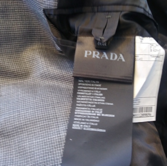 Prada suit - Picture 3 of 6